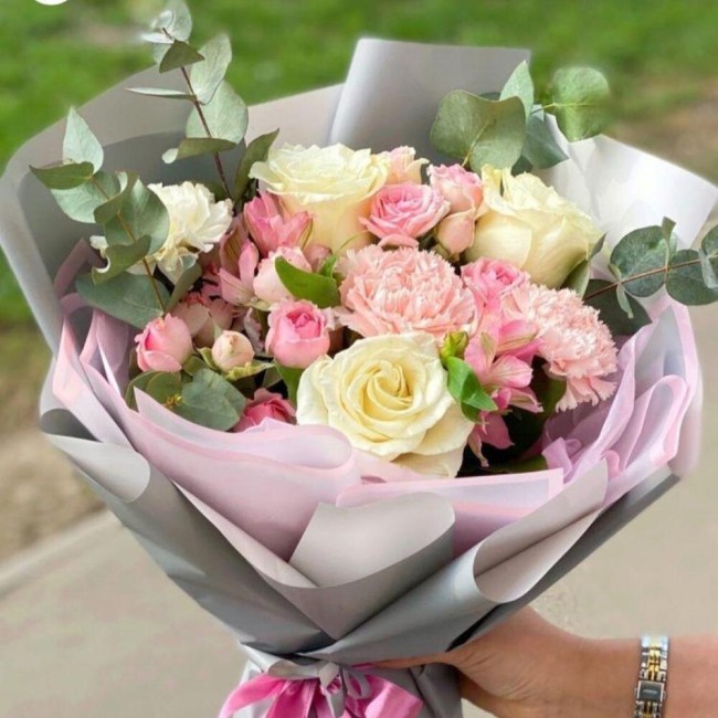 Букет цветов "Реверанс"